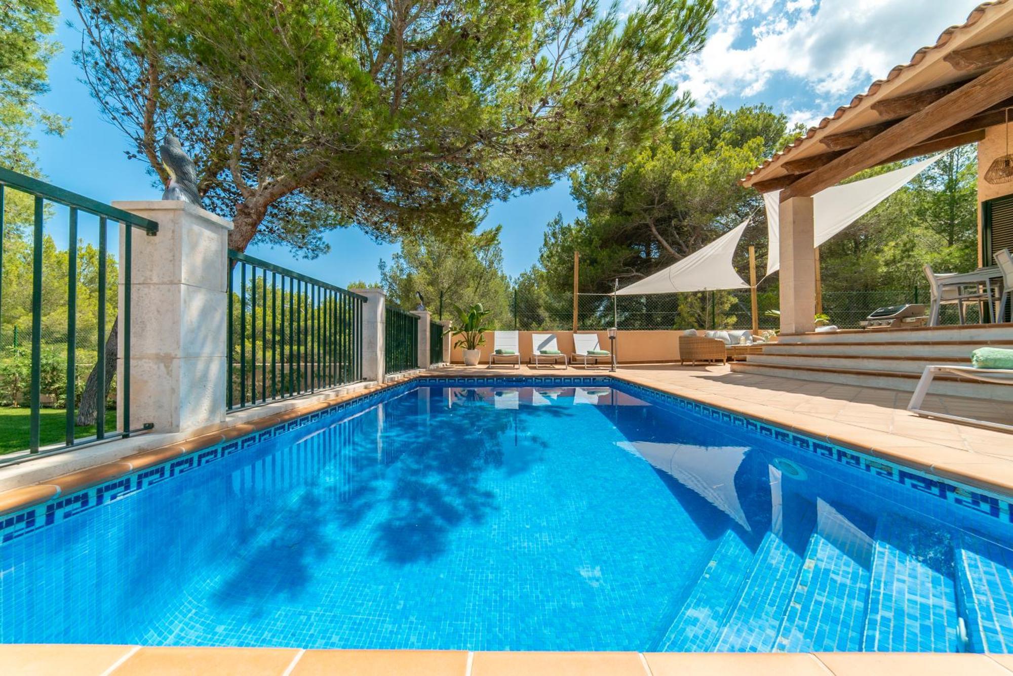 Villa Cala Mesquida Villa *
